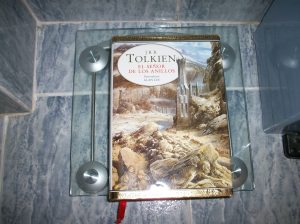 100_2734 Edición de El Señor de los Anillos en la báscula